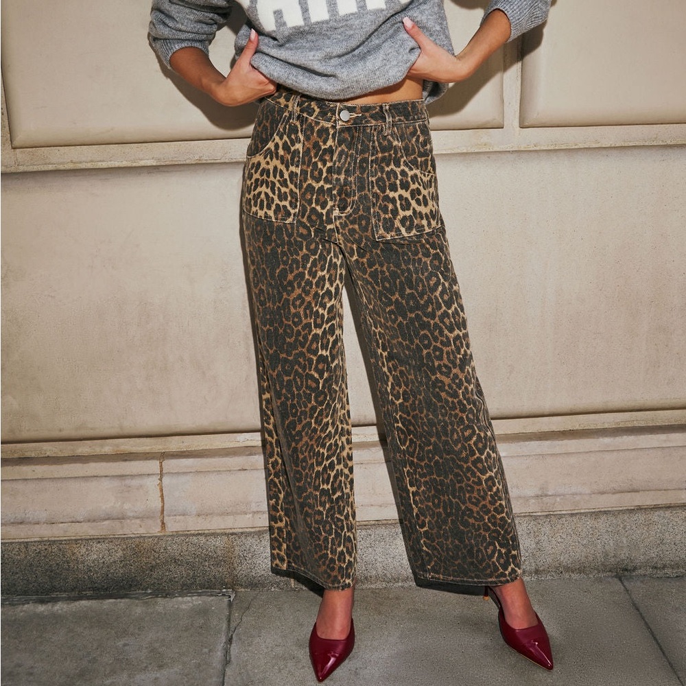 Vici Moment in Time Leopard Print Pant - M - New - SOLD OUT ONLINE